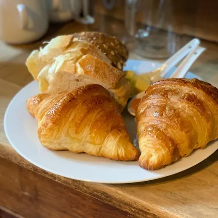 Townhouse Bed & Breakfast 4*