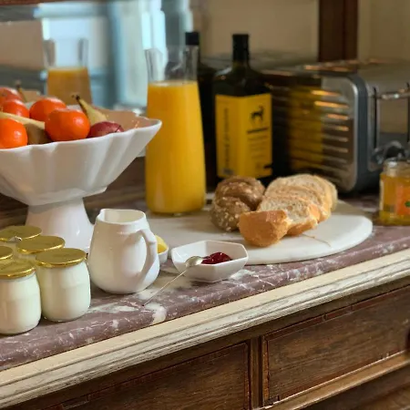 Nocleg ze śniadaniem Townhouse