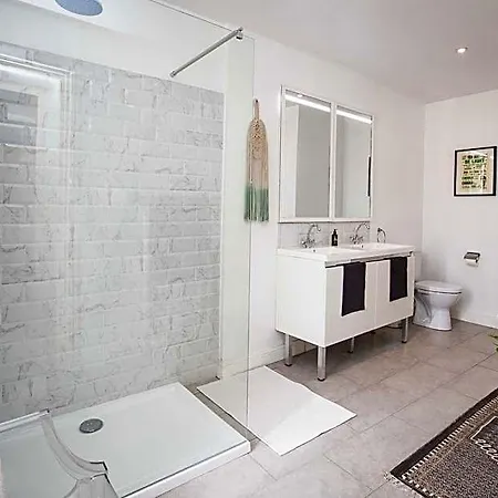 Townhouse 4*