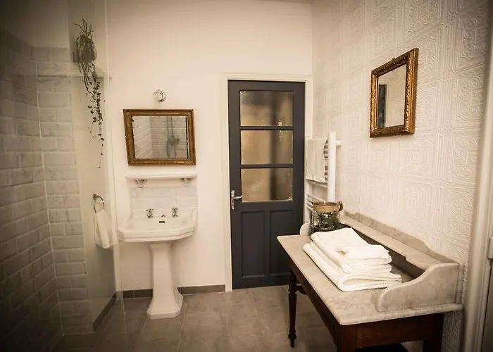 Townhouse قرقشونه