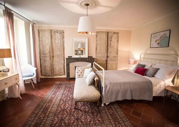 Townhouse فندق مبيت وإفطار 4*