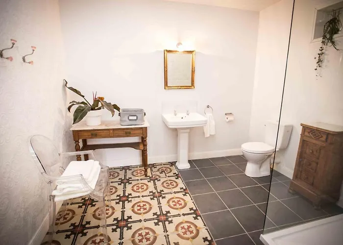 Townhouse فندق مبيت وإفطار 4*